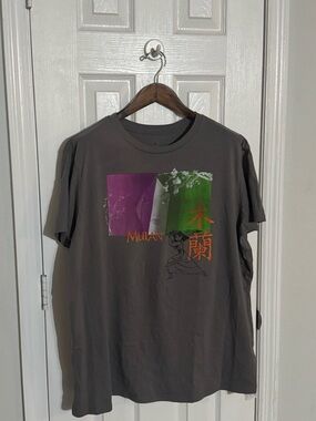 Mulan Graphic Short-Sleeve Tee - Gray